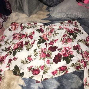 Flower shirt sleeve open